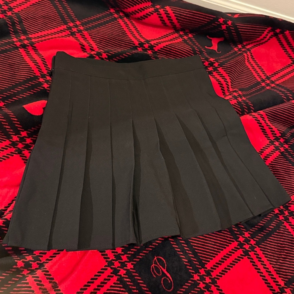 Classic Black Pleated Skirt